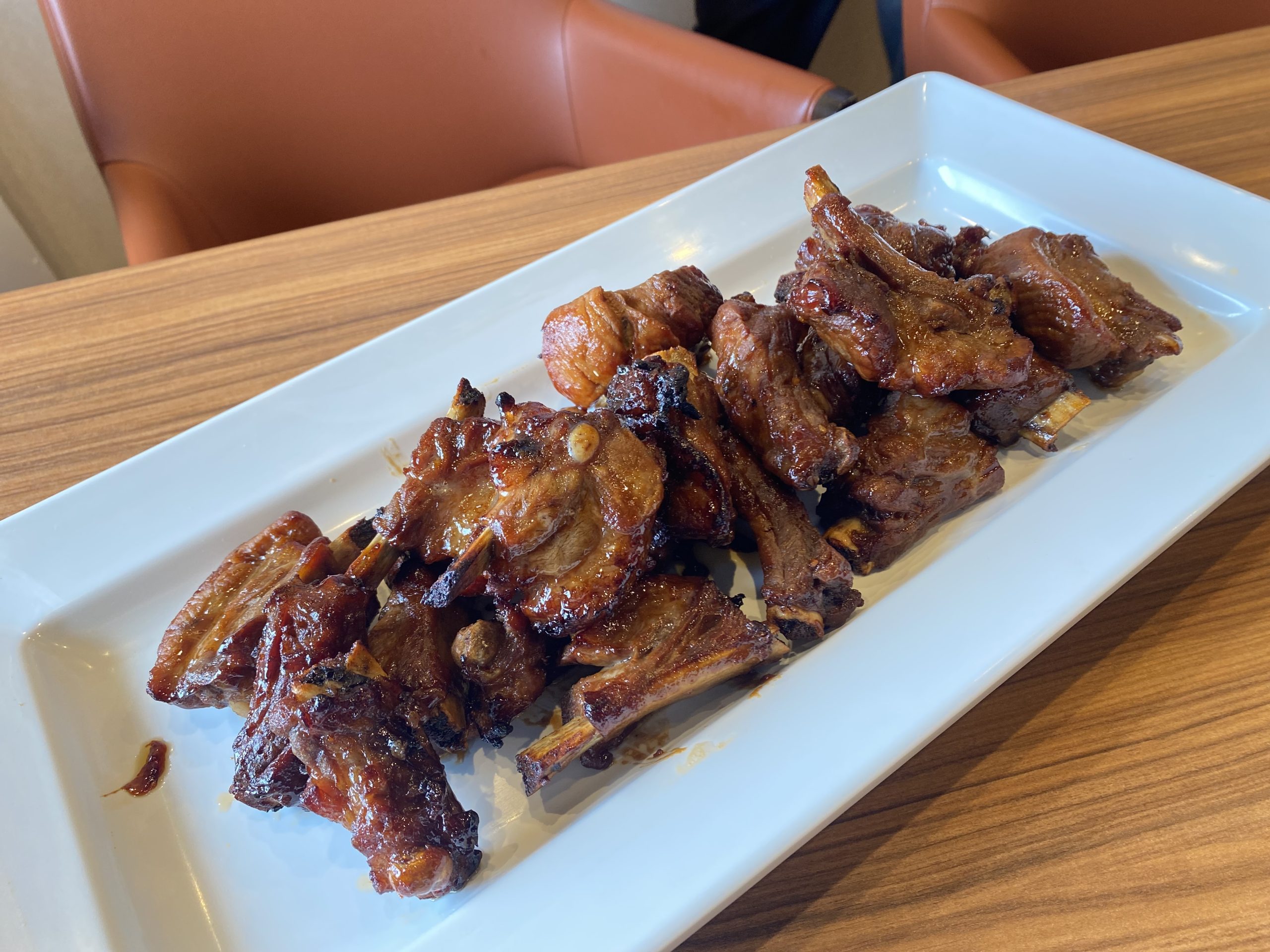 スペアリブのバーベキュー焼き