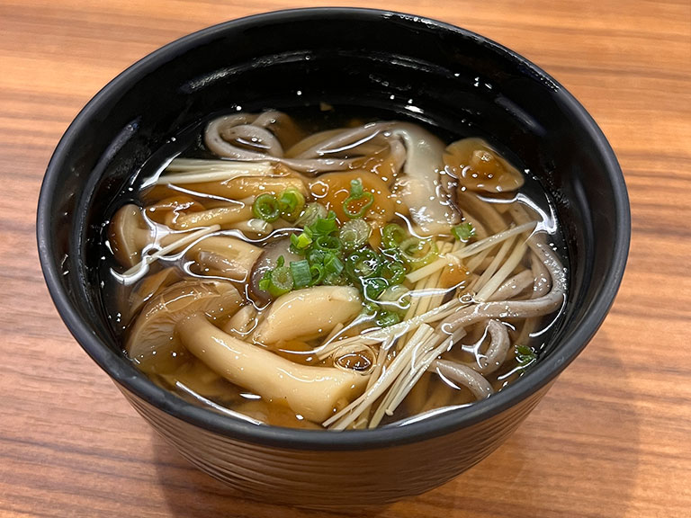 きのこの餡かけ蕎麦