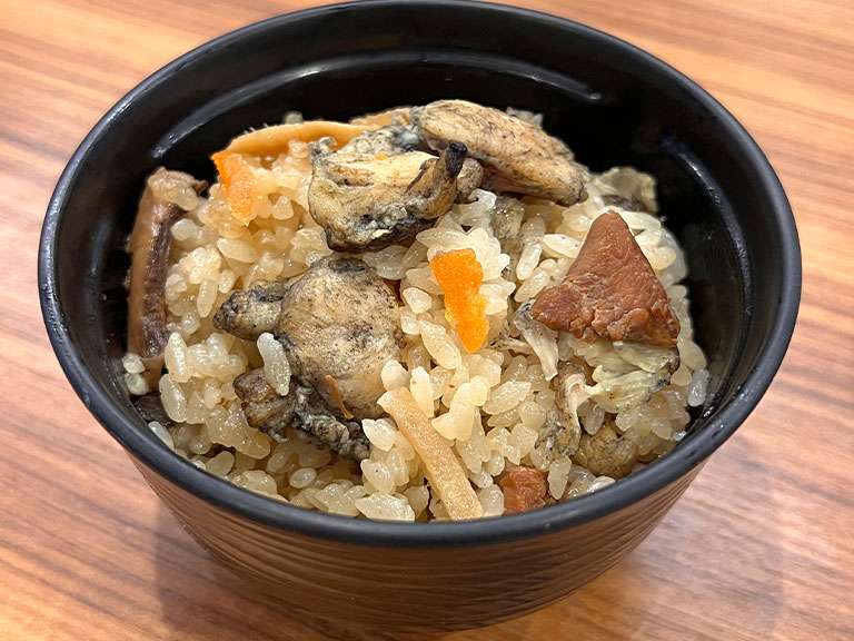 鶏炭火焼の炊き込みご飯